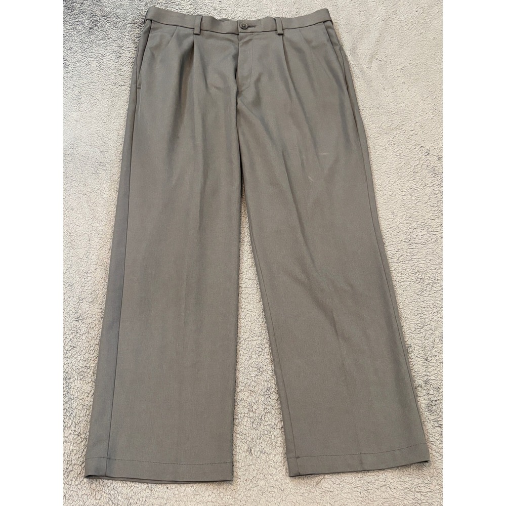 Haggar Cool 18 Pro Mens 34x30 Gray Pleated Classic Fit Dress Pants Gray